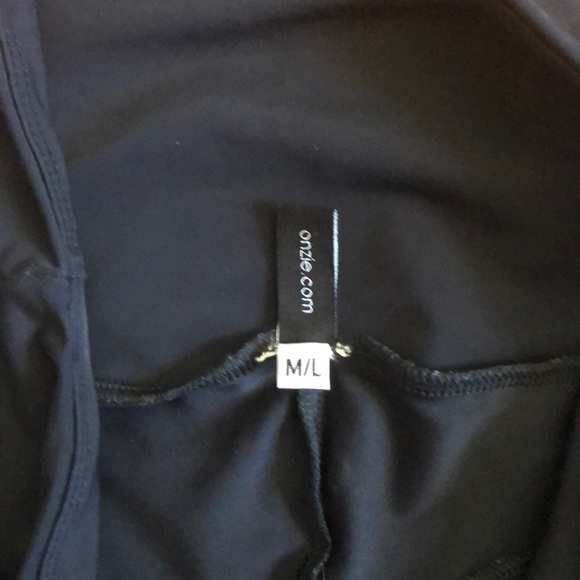 Onzie leggings 7/8 length, size M/L - Picture 5 of 5